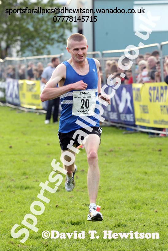 Peter Newton (Morpeth) 5th in the 2014 Blaydon Races. Photo: David T. Hewitson/Sports for All Pics